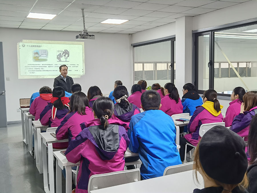 安寧區(qū)總工會(huì)聯(lián)合銀灘路街道來(lái)我公司開(kāi)展“反邪教、拒毒品、防電詐宣傳教育活動(dòng)。